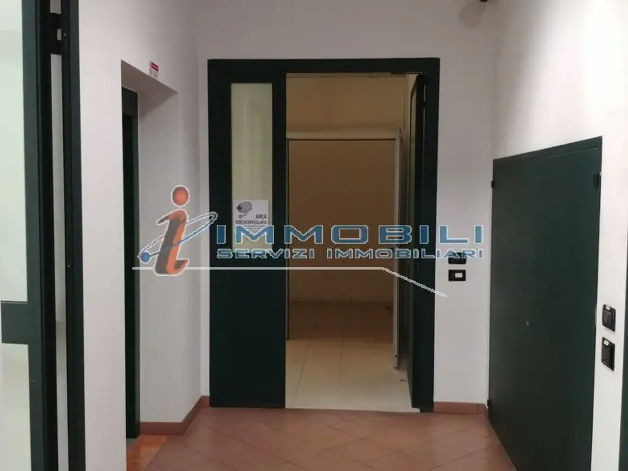 Ufficio in Via del Lavoro, Concorezzo, {3} - Foto 1