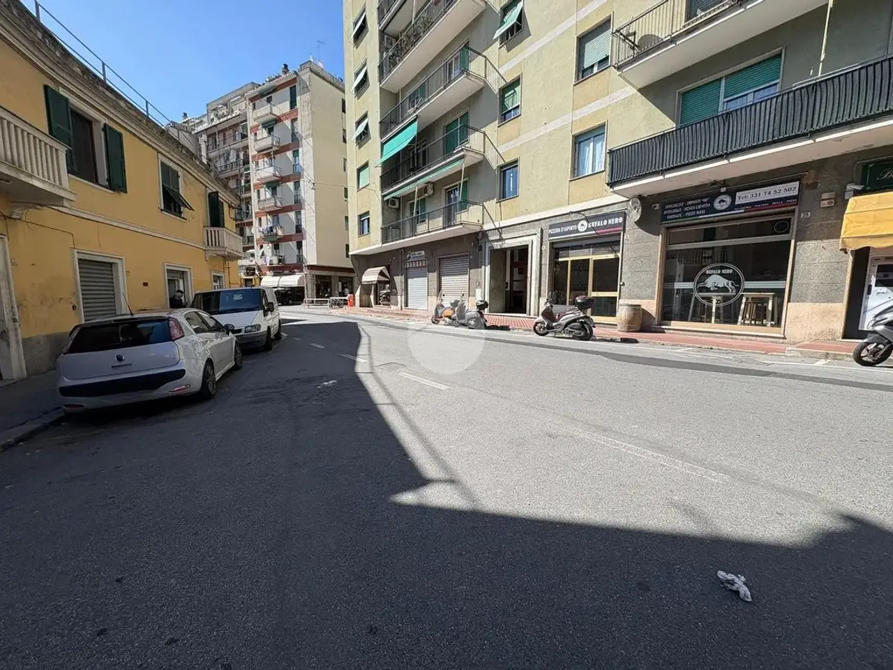 Magazzino in Piazza Silvio Arrivabene, Genova, {3} - Foto 2