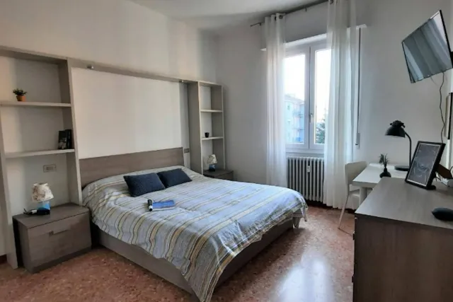 Room in Via Ugo Foscolo, Bergamo - Photo 1