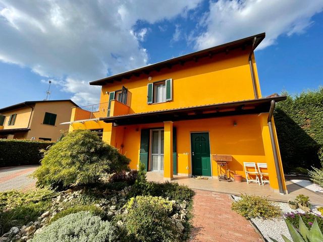 Villa in Strada Acqui, Alessandria - Foto 1