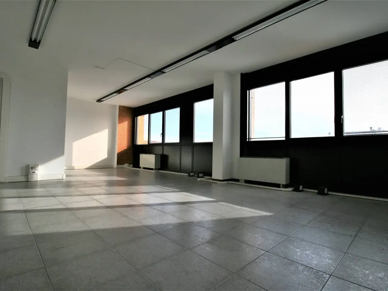 Ufficio in , Cecina, {3} - Foto 1