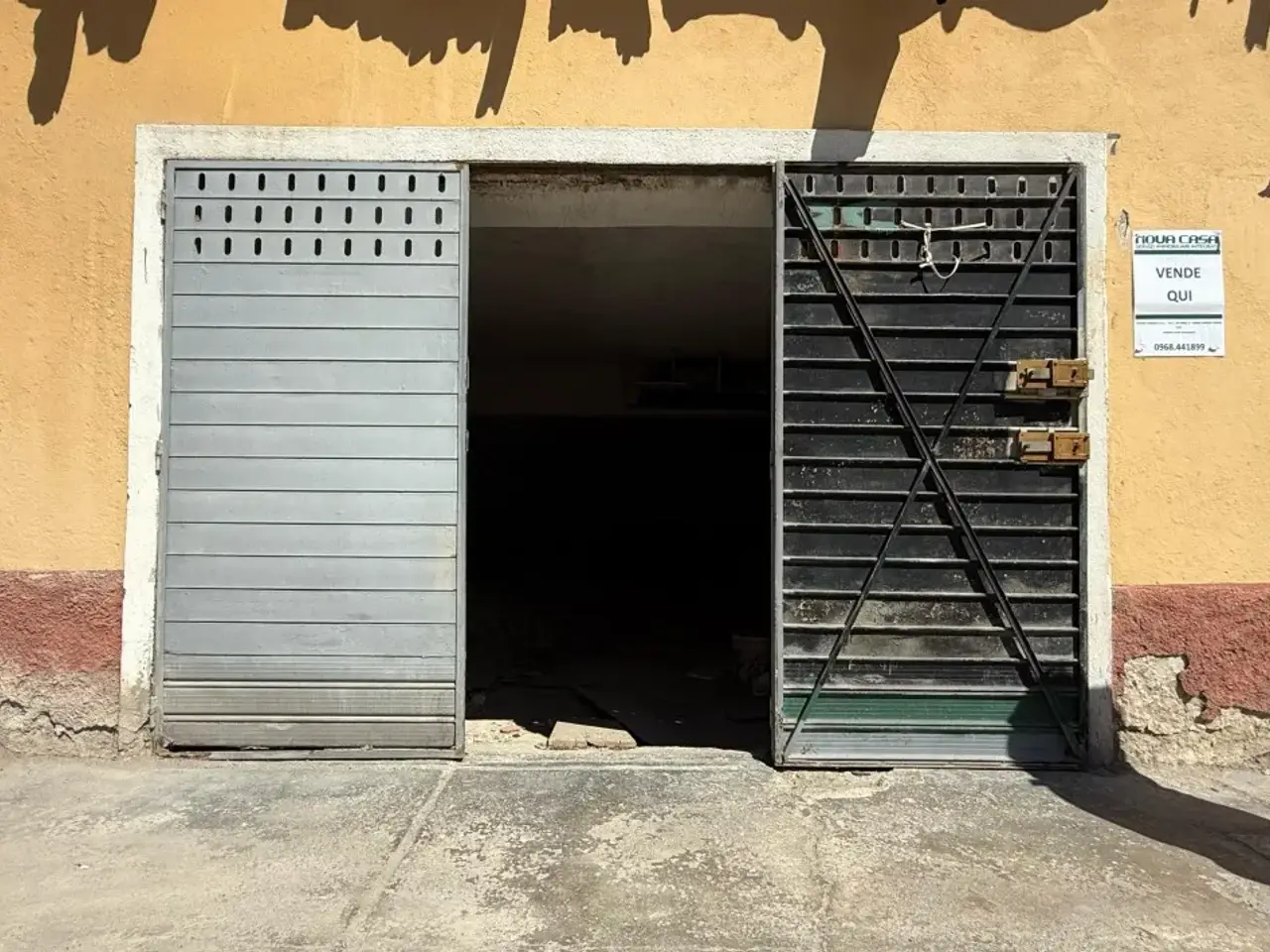 Magazzino in Via E Toti, Lamezia Terme, Catanzaro, Lamezia Terme, {3} - Foto 1