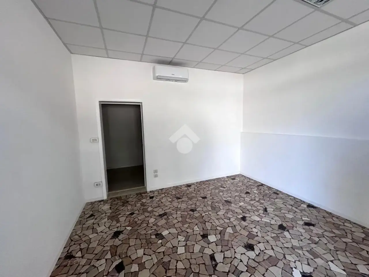 Negozio in Via dei Colli 75, Padova, {3} - Foto 2