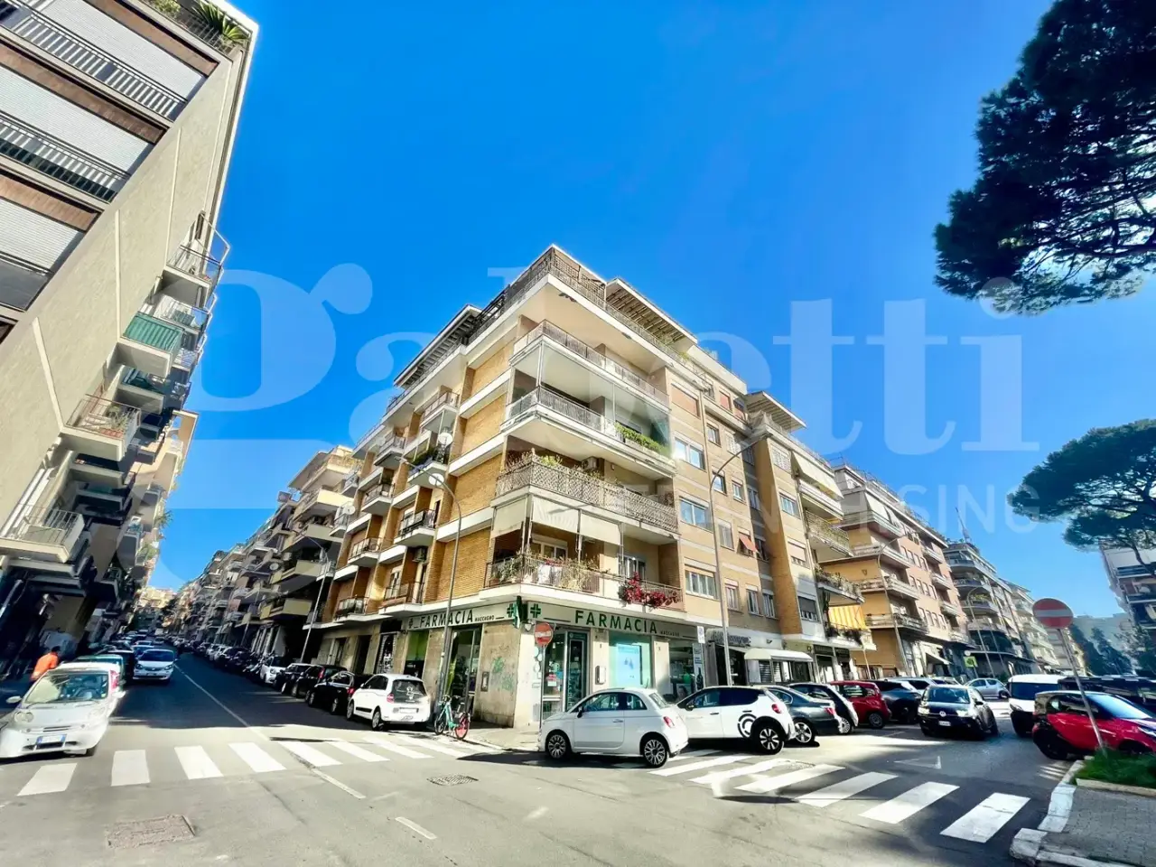 Negozio in Via Romeo Rodriguez Pereira, Roma, {3} - Foto 1