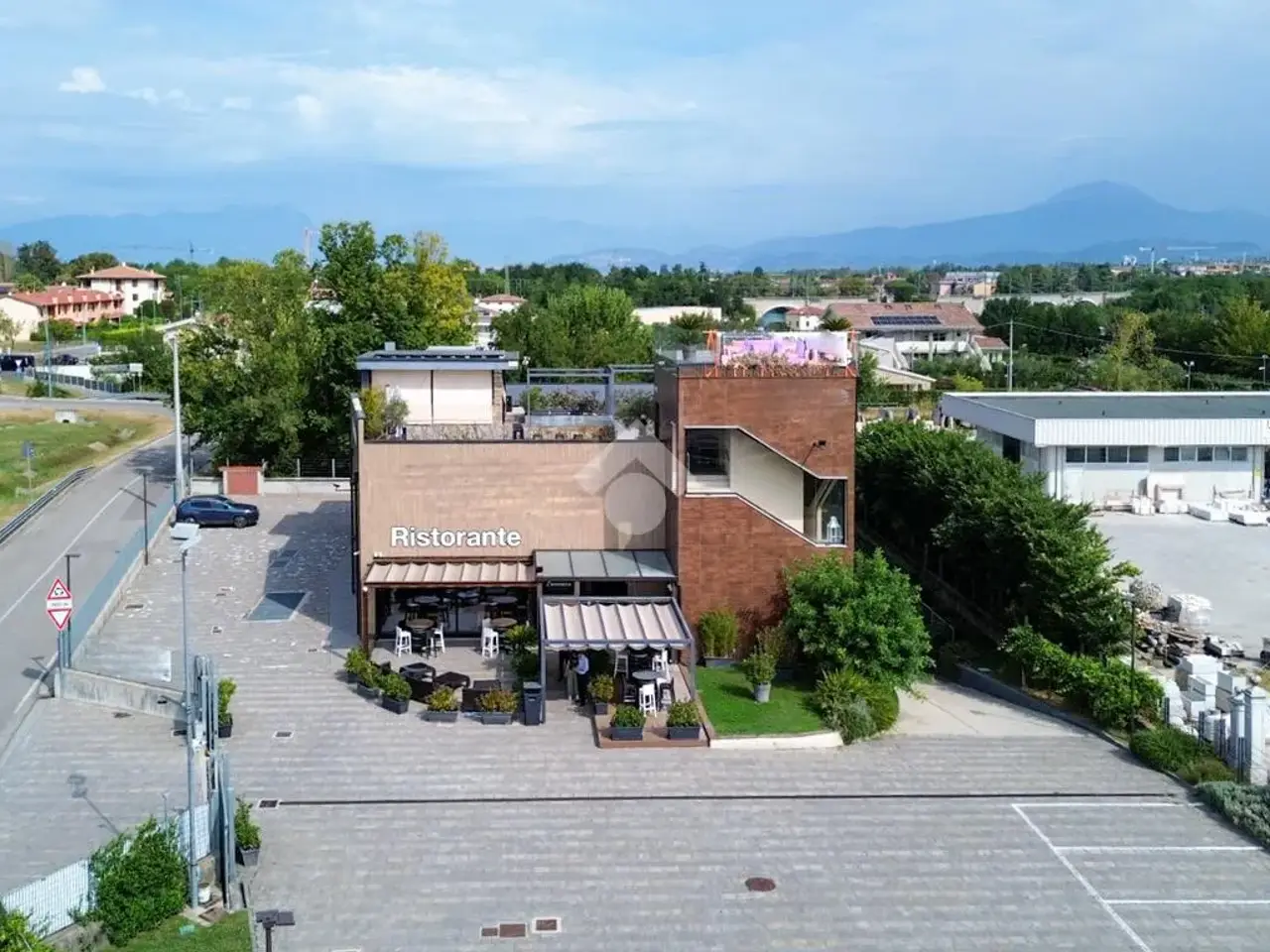 Negozio in Località Otello 10, Peschiera Del Garda, {3} - Foto 1