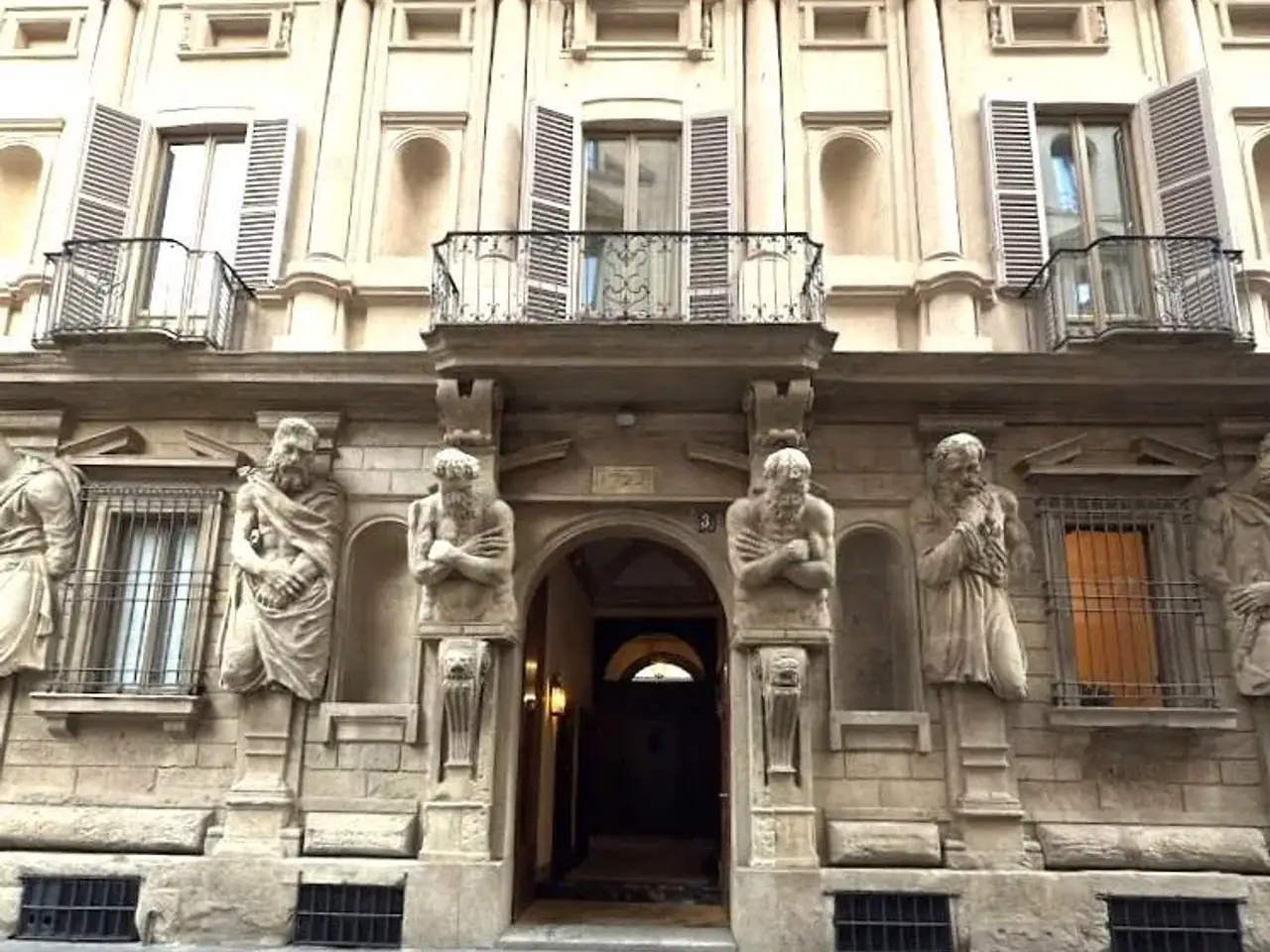 Negozio in Piazza Meda, Milano, {3} - Foto 2