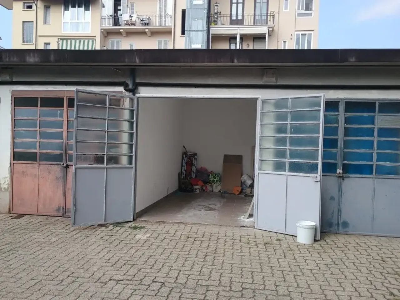 Parcheggio chiuso in , Torino, {3} - Foto 2