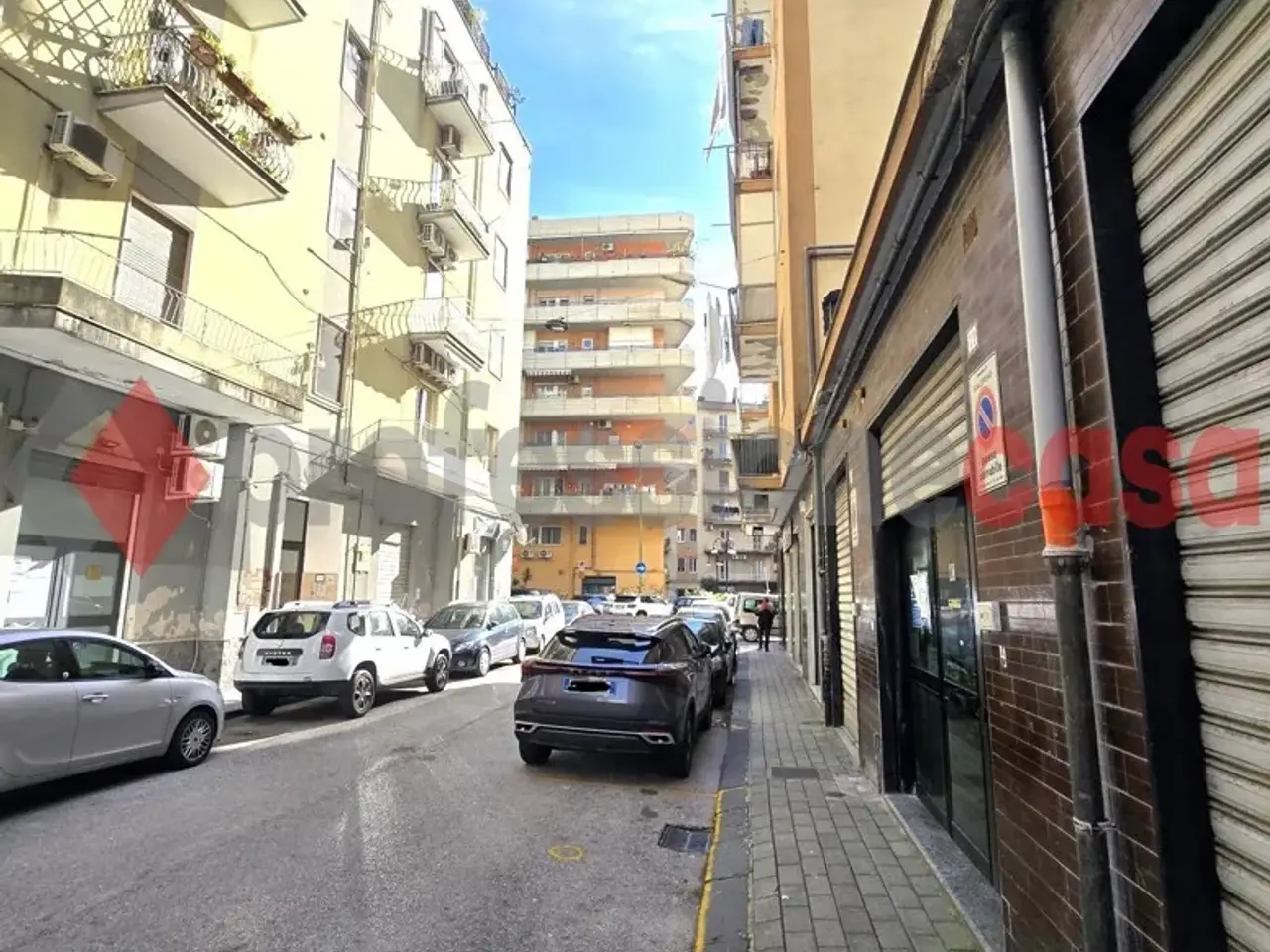 Negozio in Via Adriano Aurofino 14/20, Salerno, {3} - Foto 1