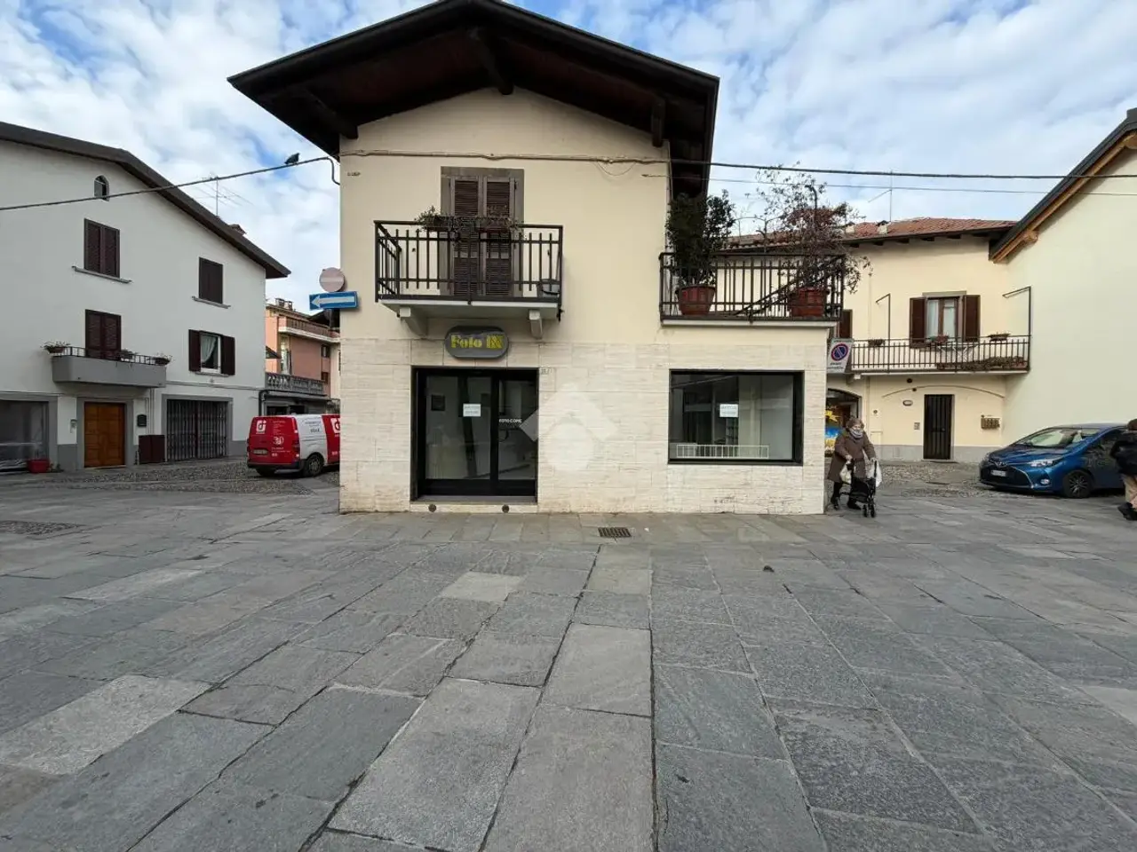Negozio in Piazza Italia 25, Ranica, {3} - Foto 1