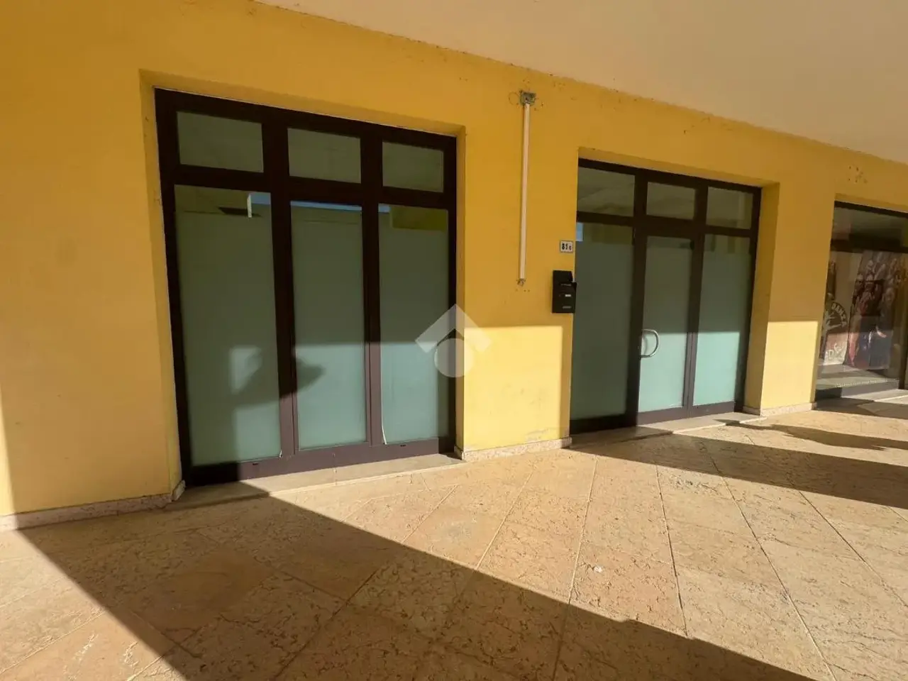 Negozio in Via Corte Ronchi, Sant'Ambrogio Di Valpolicella, {3} - Foto 2