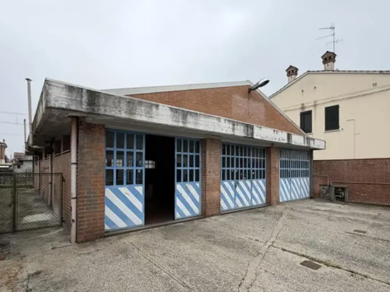 Magazzino in Via Gaetano Pesci 27, Ferrara, {3} - Foto 2