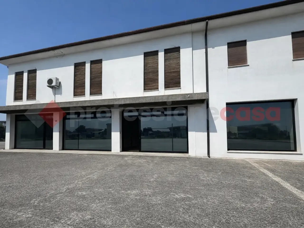 Palazzina commerciale in Via Cristoforo Colombo Snc, Monselice, {3} - Foto 2