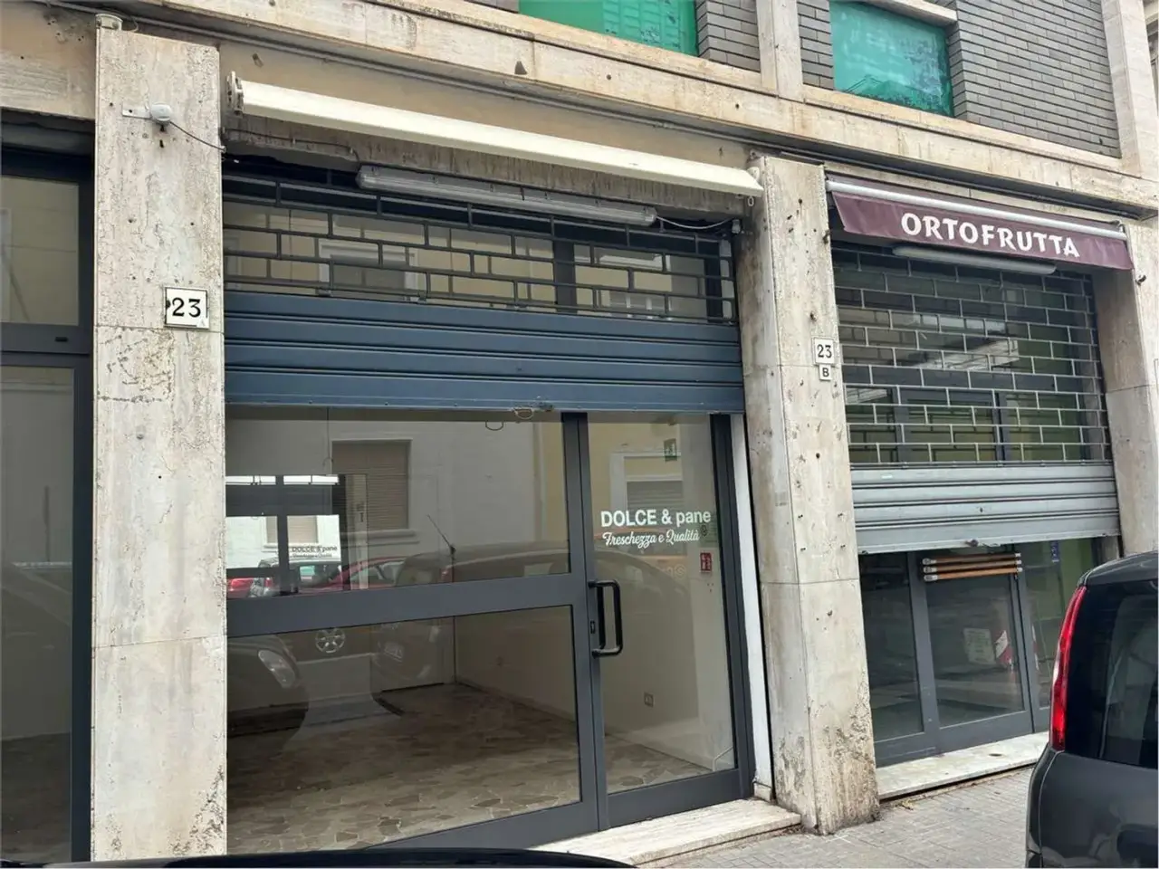 Locale commerciale in a Aristide Nardini Despotti Mospignotti 23, Livorno, {3} - Foto 2