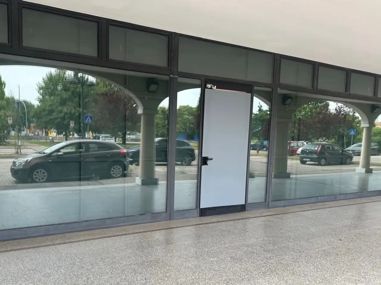Negozio in Via Padova, Selvazzano Dentro, {3} - Foto 1
