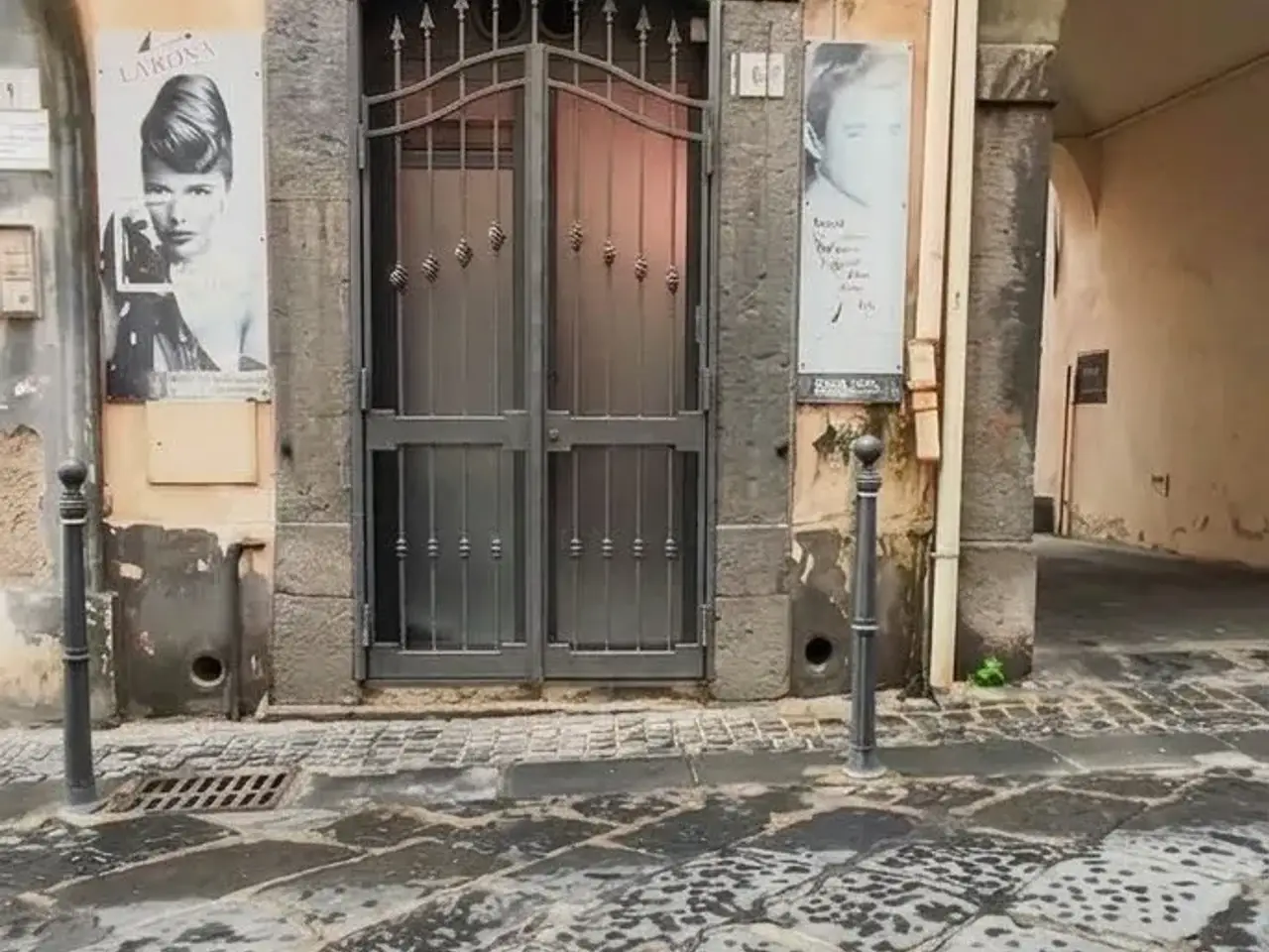 Negozio in Via Raffaele Laudisio , Sarno, {3} - Foto 1