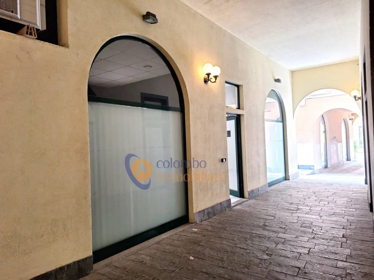 Ufficio in Via G. Mazzini 14, Busto Arsizio, {3} - Foto 1