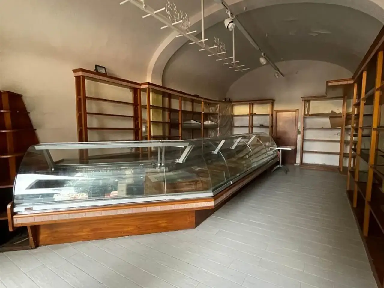 Locale commerciale in Via II Giugno, 33/a, Certaldo, Firenze, Certaldo, {3} - Foto 1