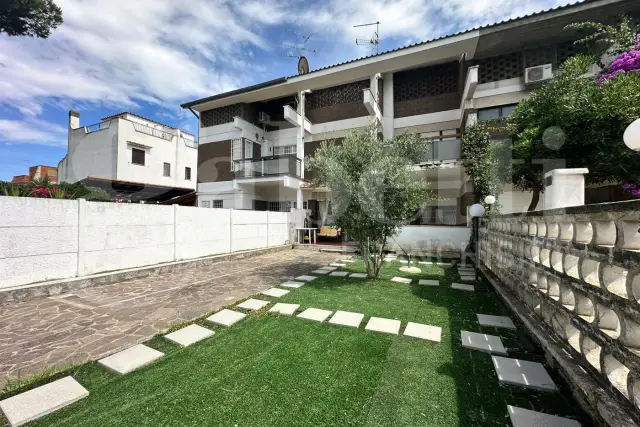 Villa a schiera in Via Agamennone  76, Ardea - Foto 1