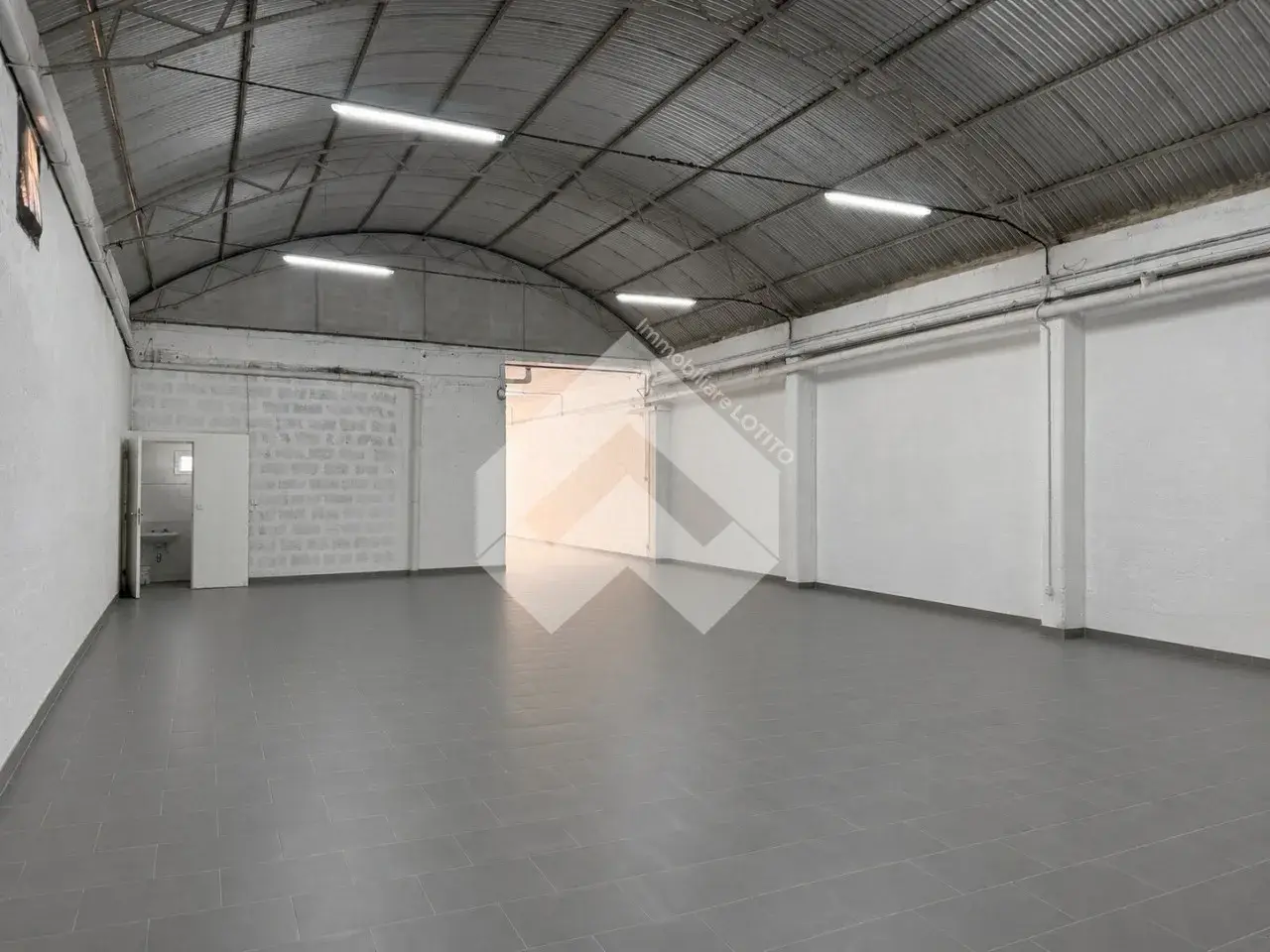 Magazzino in Via Barletta, 92, Andria, {3} - Foto 1