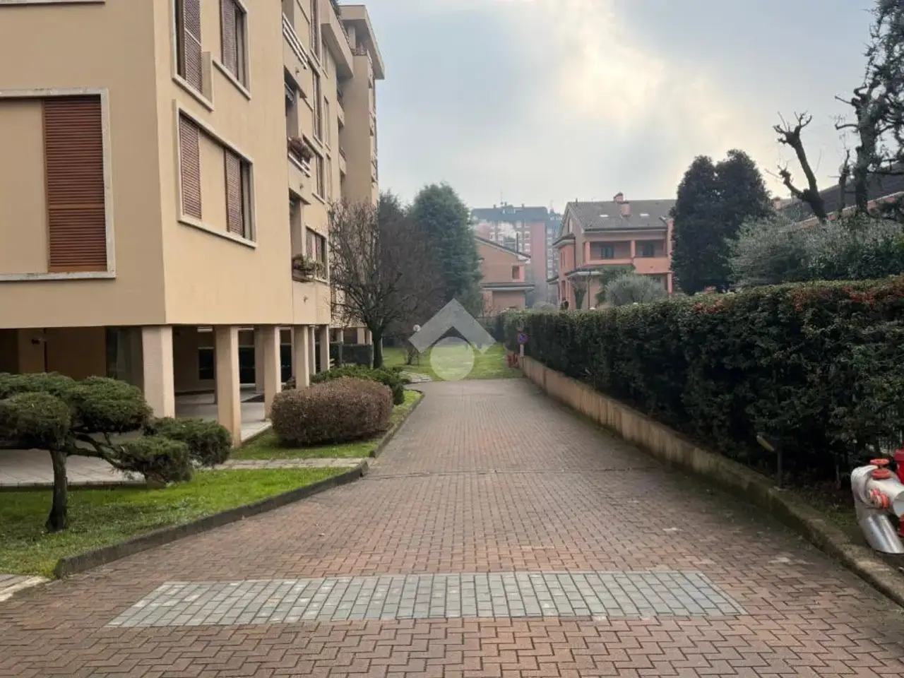 Capannone in Via Ugo La Malfa 28, Paderno Dugnano, {3} - Foto 2