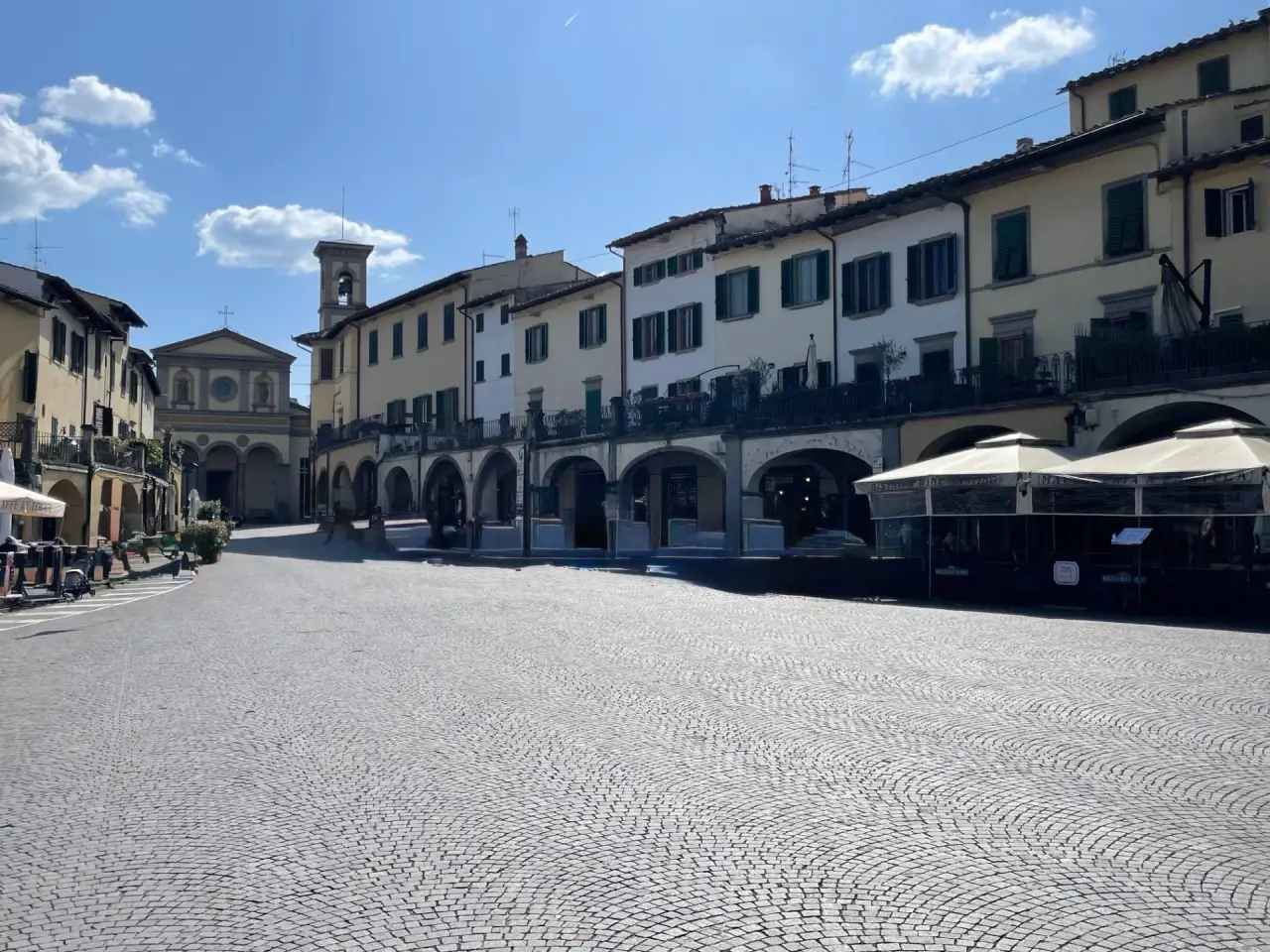 Albergo in Piazza Matteotti 28, Greve In Chianti, {3} - Foto 1