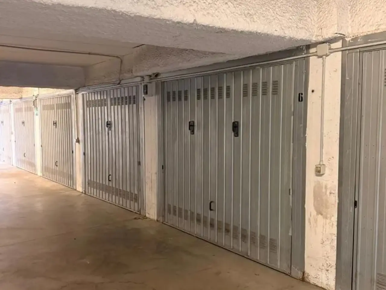 Parcheggio chiuso in Via Giovanni Cepollina 4/6, Genova, {3} - Foto 2