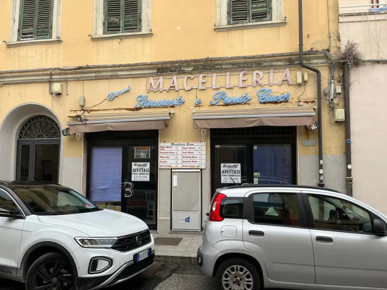 Locale commerciale in , Livorno, {3} - Foto 1