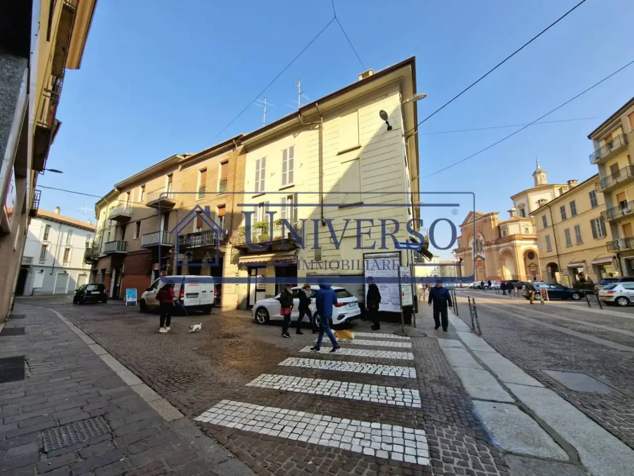 Locale commerciale in Via Giorgio Bidone 50, Voghera, {3} - Foto 1