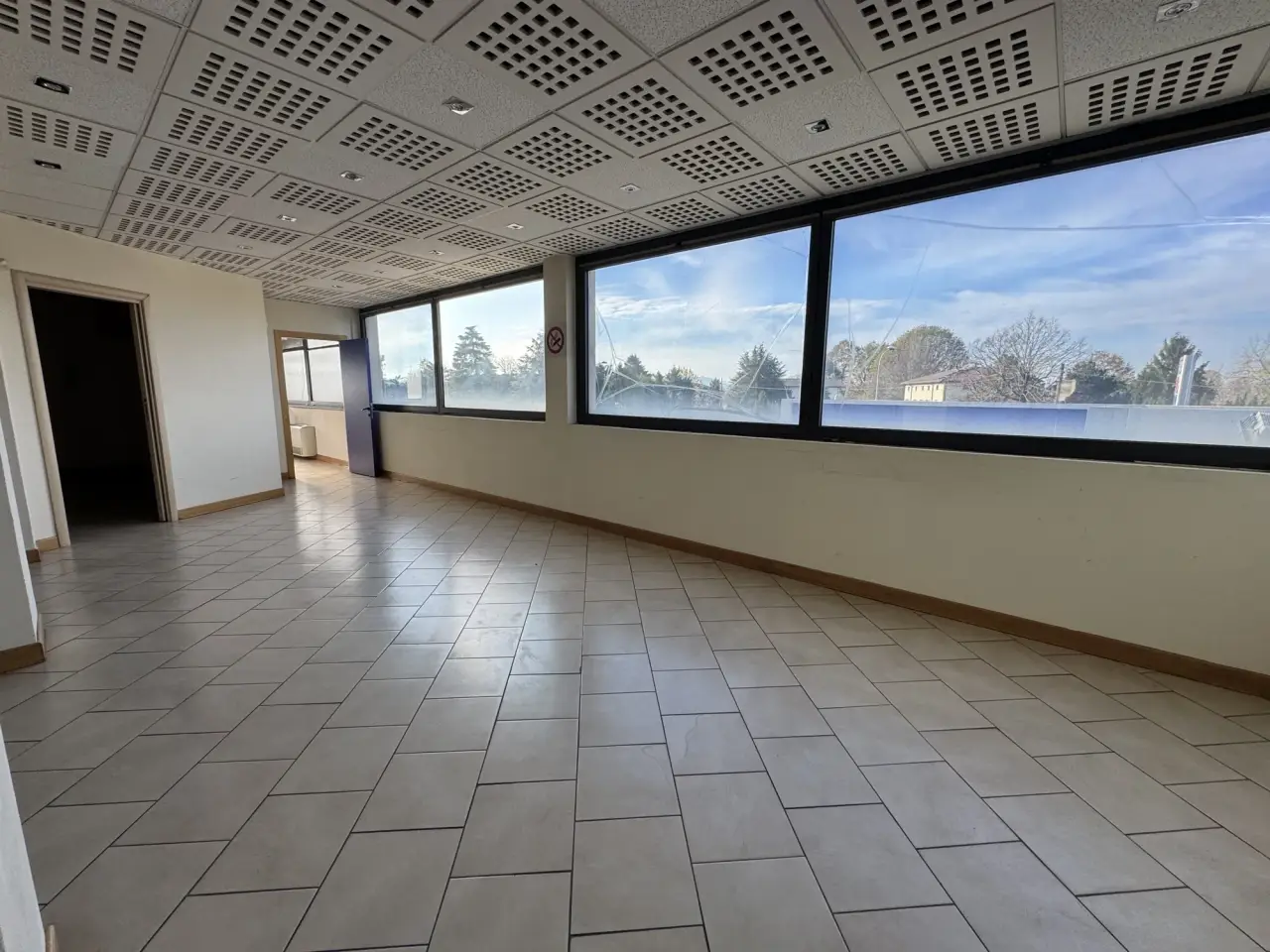 Showroom in Via Persicetana 6, Calderara Di Reno, {3} - Foto 2