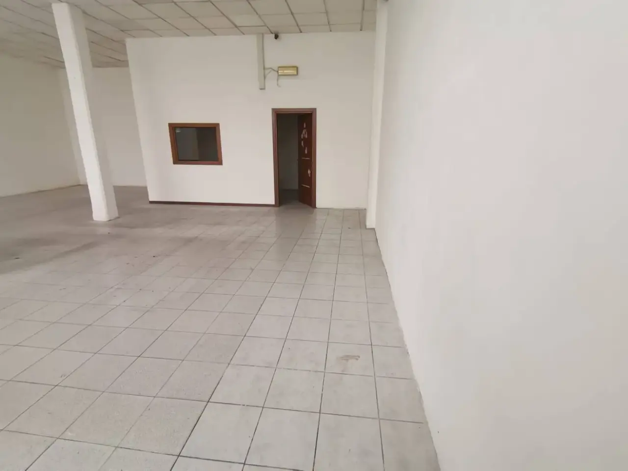 Negozio in Via Amendola 25, Calcinaia, {3} - Foto 2