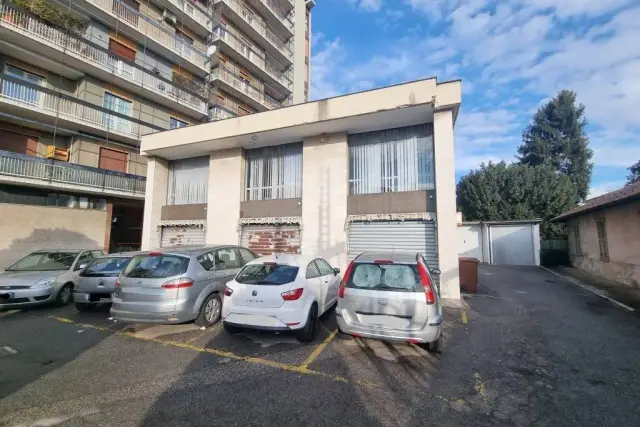 Negozio in Via Ercole Ferrario, Gallarate - Foto 1