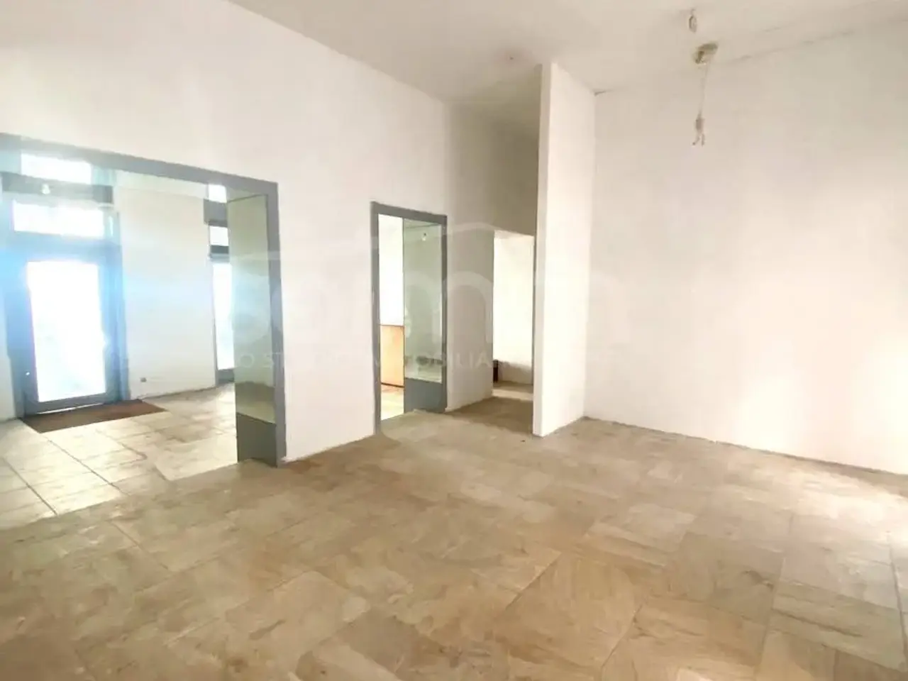 Negozio in Via Paoli 16, Cagliari, {3} - Foto 2