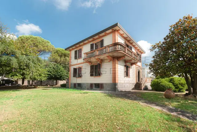 Mansion in Via Montalbano, La Spezia - Photo 1