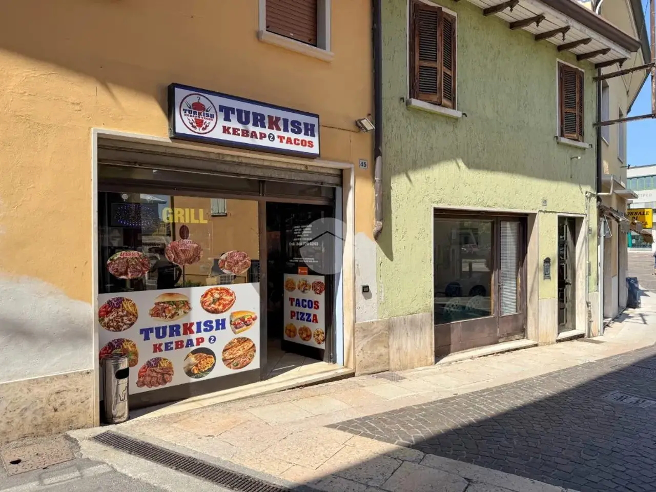 Negozio in Via XX Settembre 45, Calcinato, {3} - Foto 1
