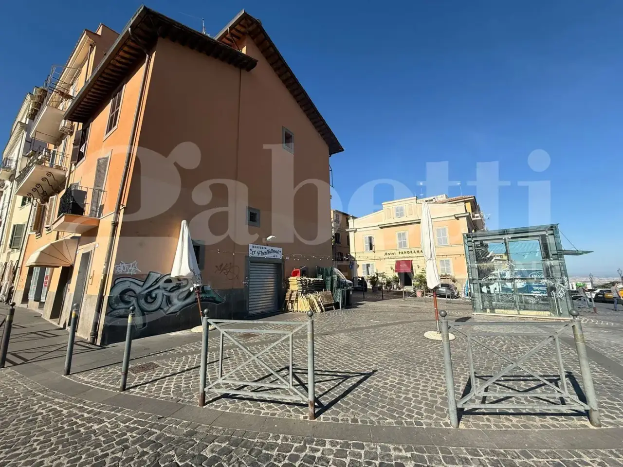 Esercizio commerciale in Via Regina Margherita  19, Frascati, {3} - Foto 1
