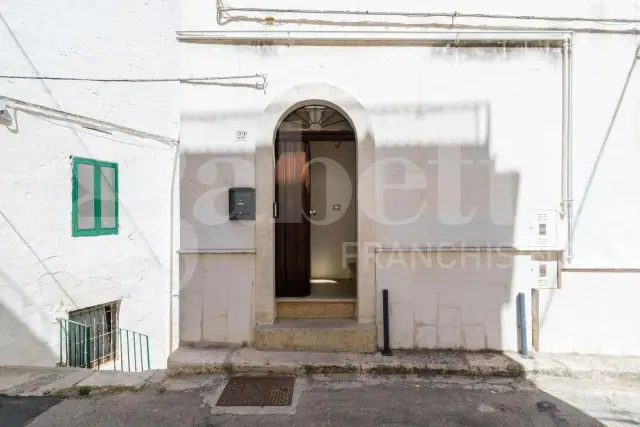 Casa indipendente in Via Carlo Poerio, Ostuni - Foto 1