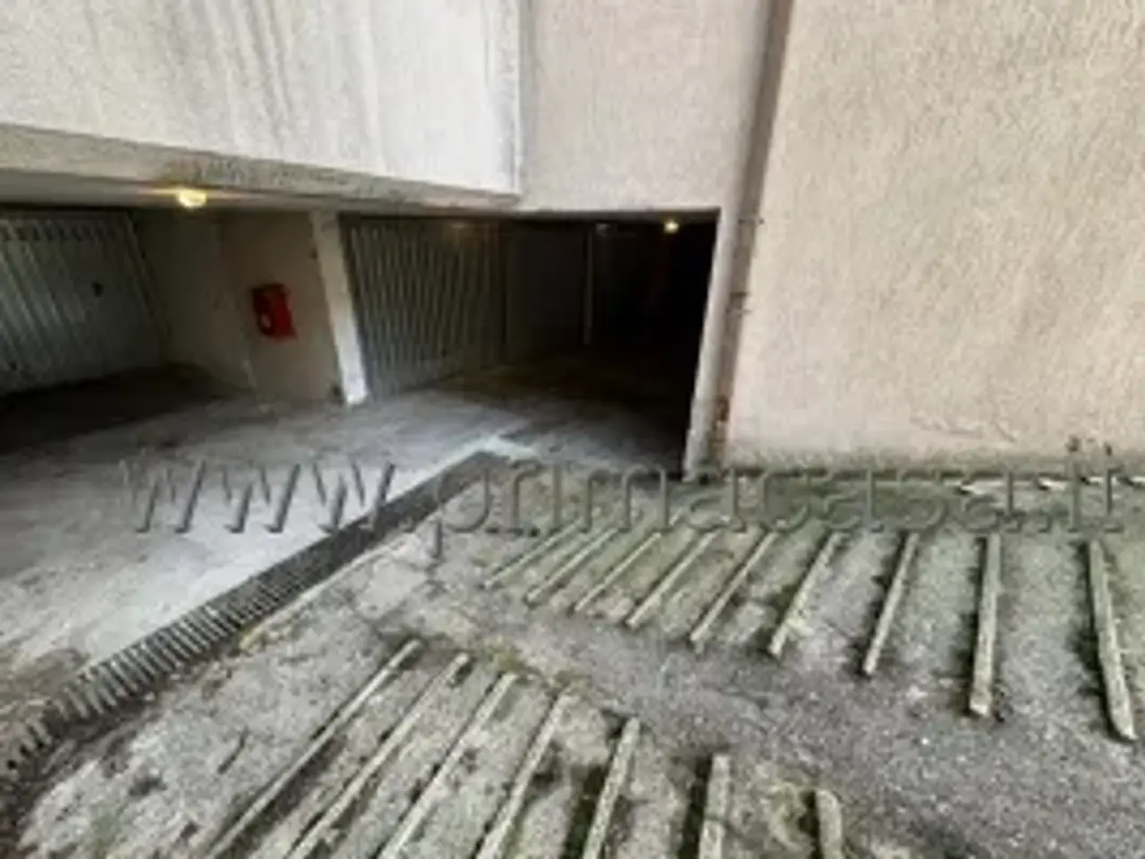 Parcheggio in Via Santini 36, Verona, {3} - Foto 2