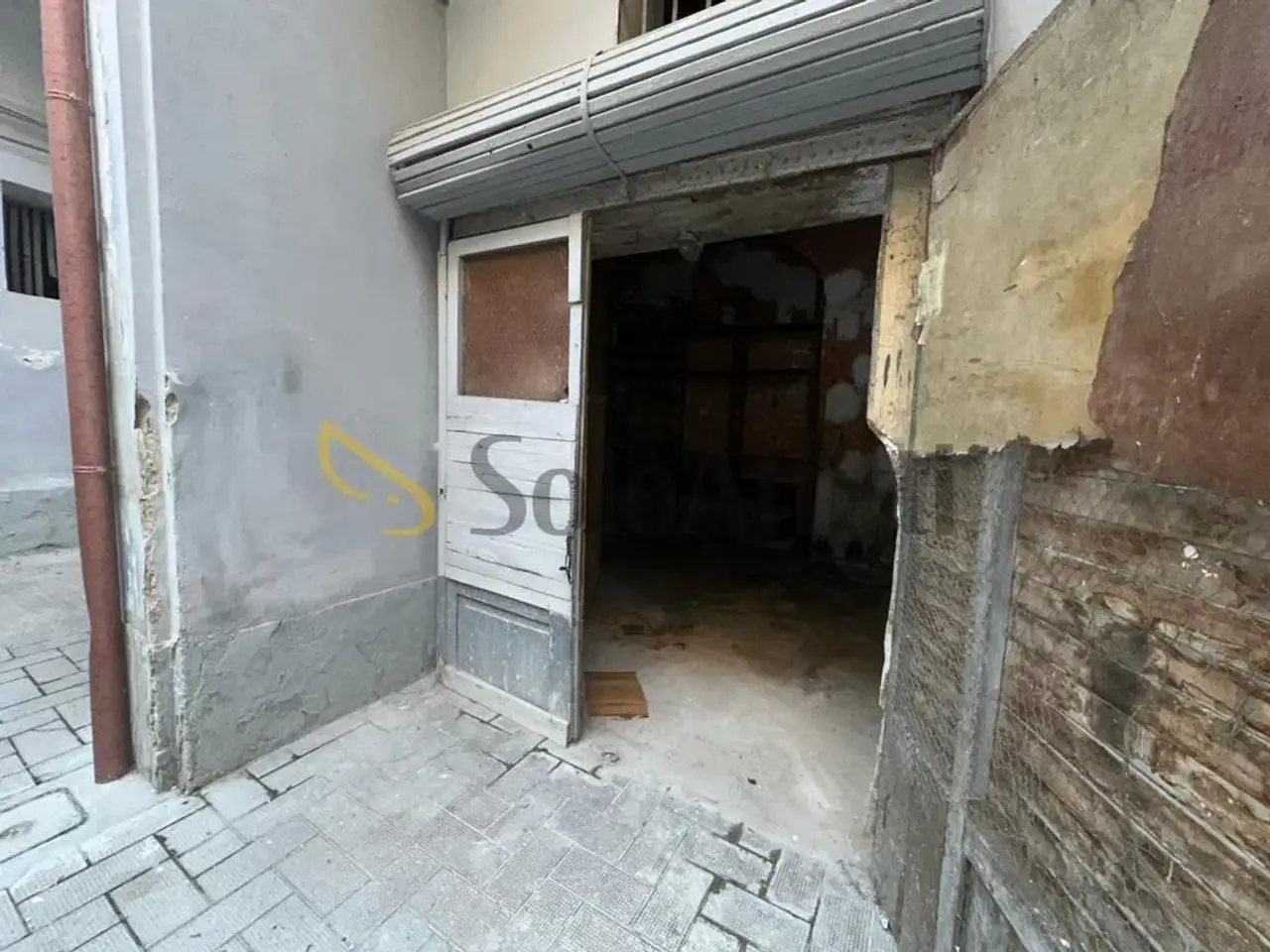 Magazzino in Via San Carlo 24, Caserta, {3} - Foto 1