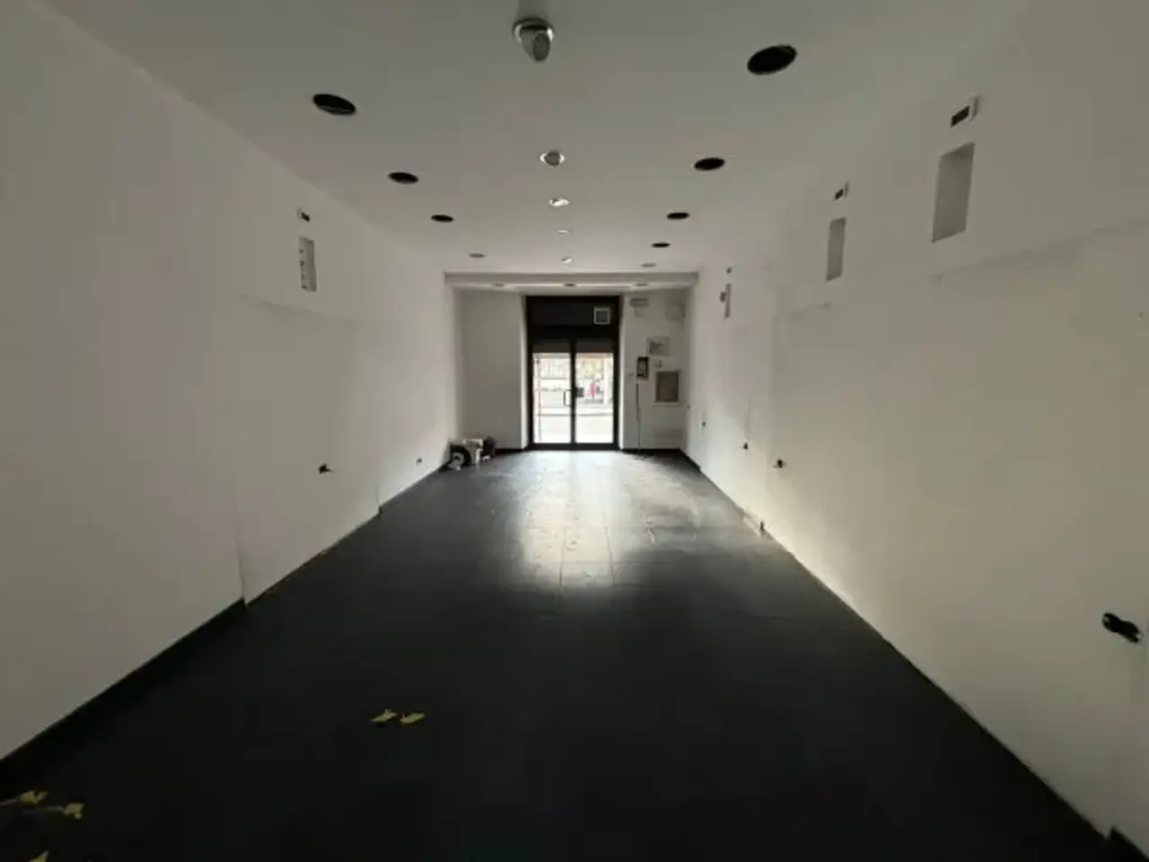 Negozio in Via Torino 116, Savona, {3} - Foto 1