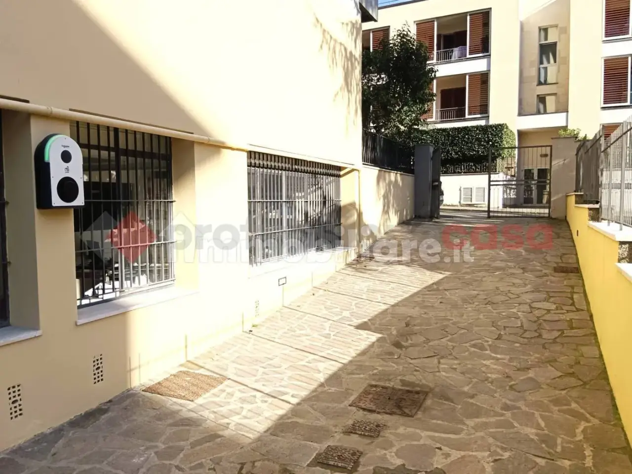 Magazzino in Via Manin, Sesto Fiorentino, {3} - Foto 2