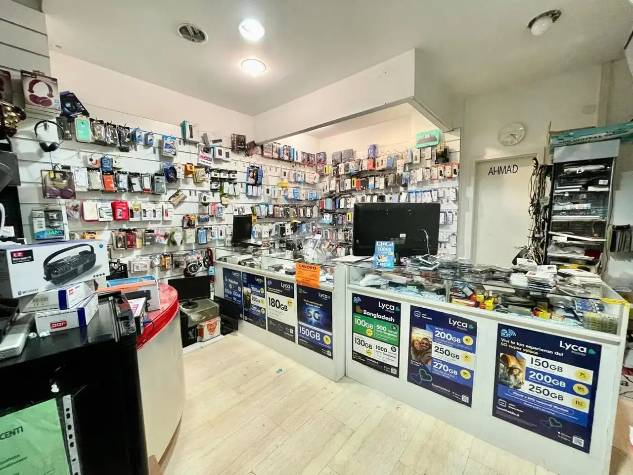 Negozio in Viale Ungheria 29, Udine, {3} - Foto 2