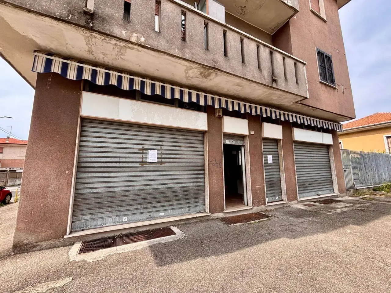 Negozio in , Limbiate, {3} - Foto 2