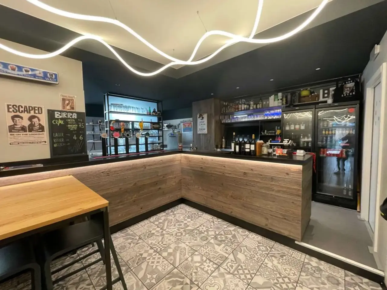 Bar in Via Rialto, Rovereto, {3} - Foto 1