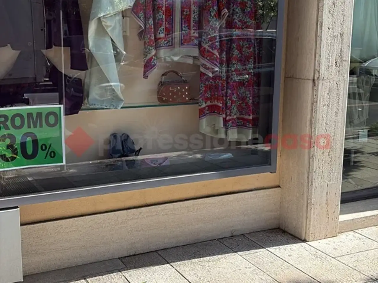 Esercizio commerciale in Via Roma  113, Terracina, {3} - Foto 2