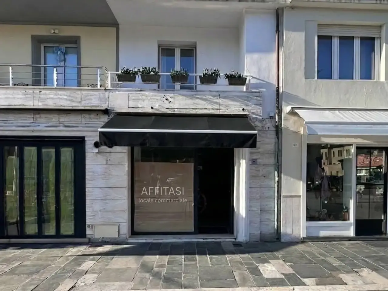 Negozio in Viale Marconi 60, Viareggio, {3} - Foto 1