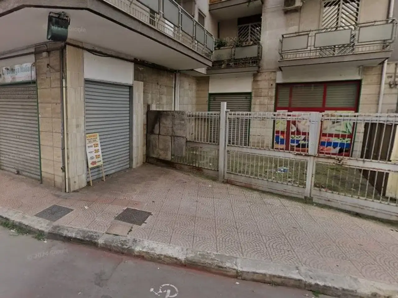 Locale commerciale in Via Lombardia 36, Italia - Montegranaro, Taranto, Taranto, Taranto, {3} - Foto 1