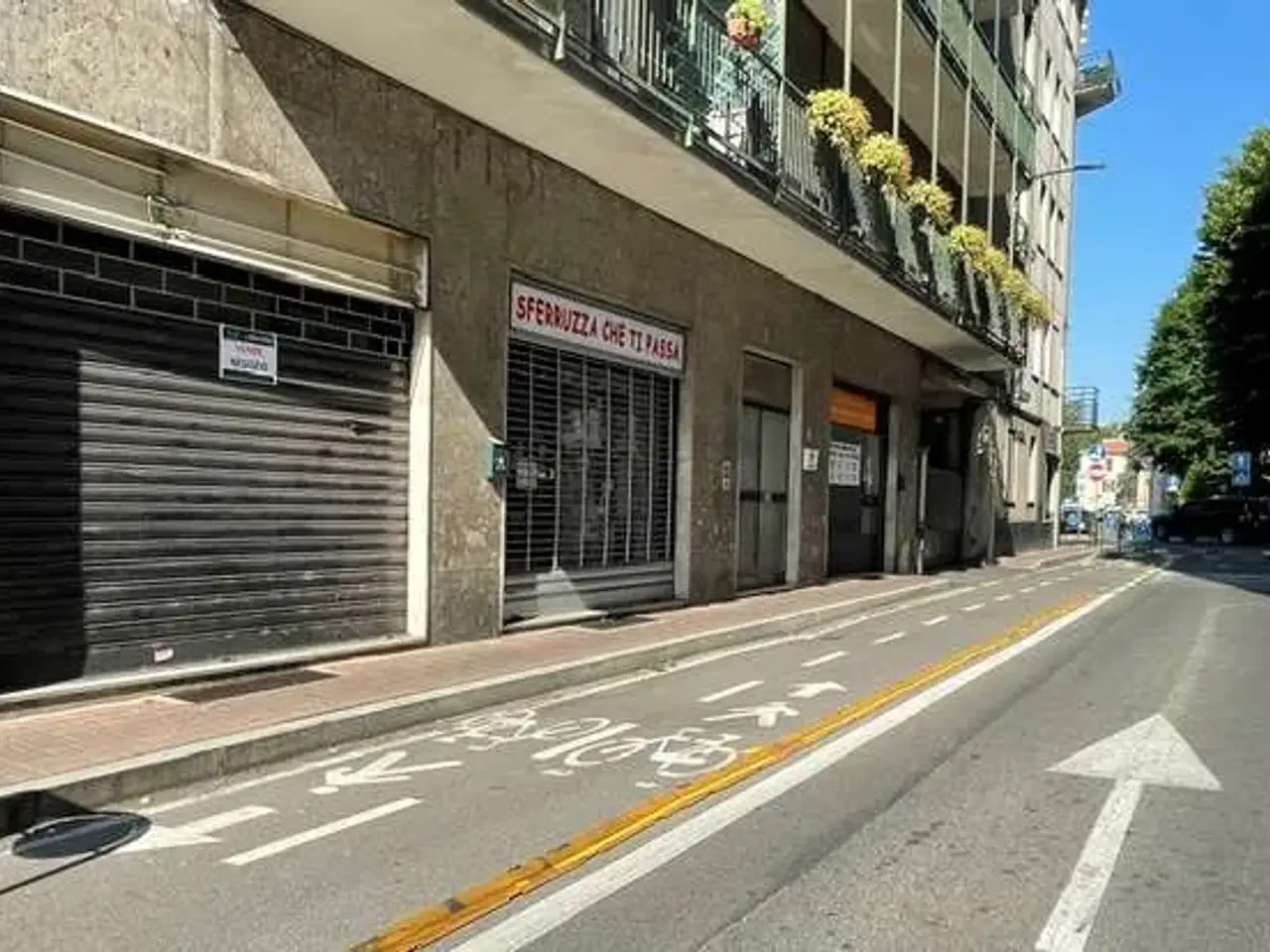 Negozio in Via Bainsizza, Limbiate, {3} - Foto 1