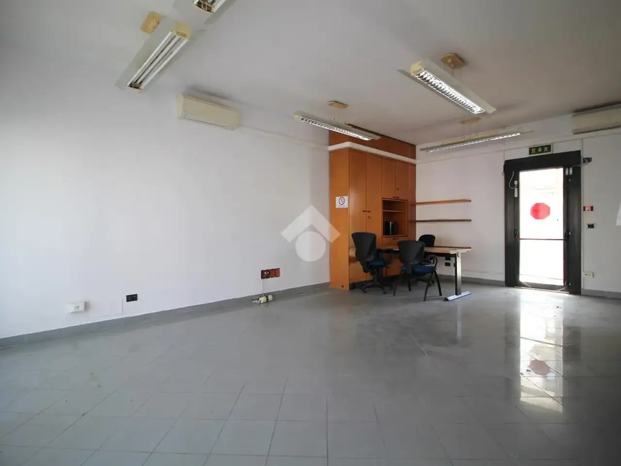 Negozio in Via Unione Europea 22, Marmirolo, {3} - Foto 2