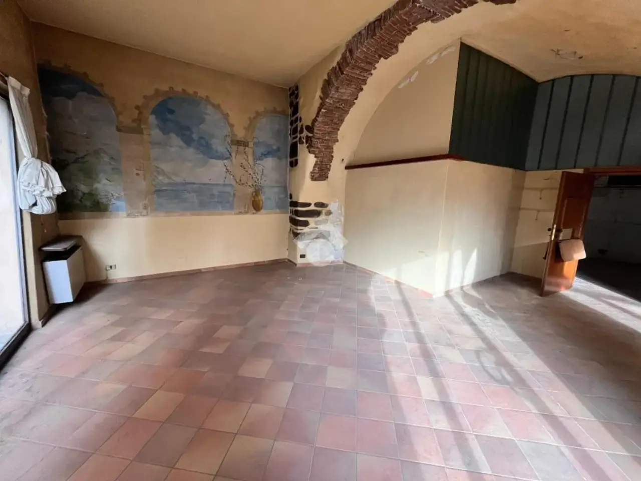 Negozio in Viale Orgnieri 18, Sarnico, {3} - Foto 2