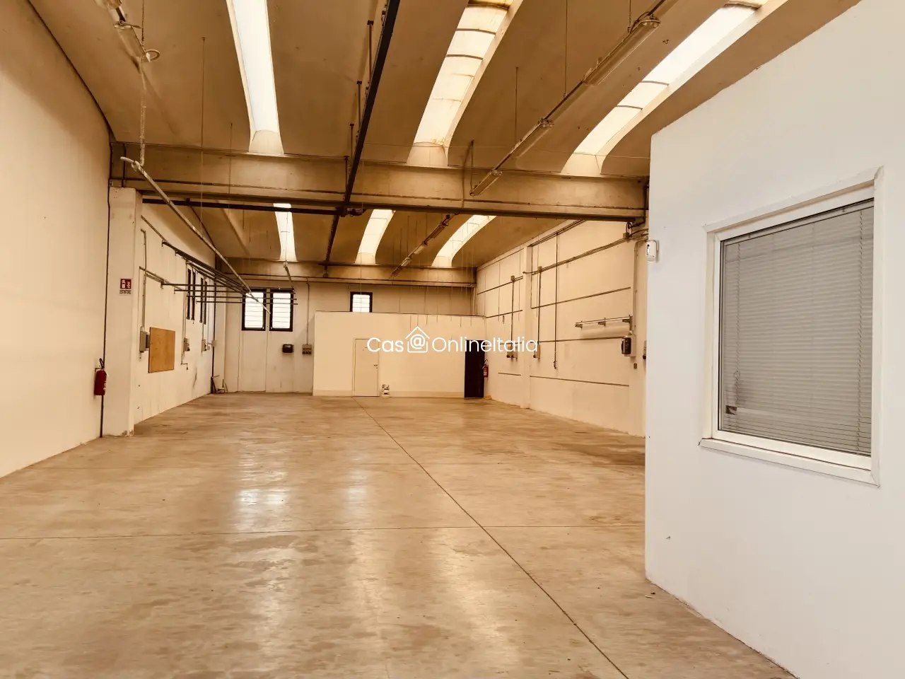 Palazzina commerciale in Via Larga 155, Quarrata, {3} - Foto 1